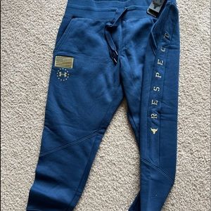 Women’s size XL UA Project Rock joggers NWT